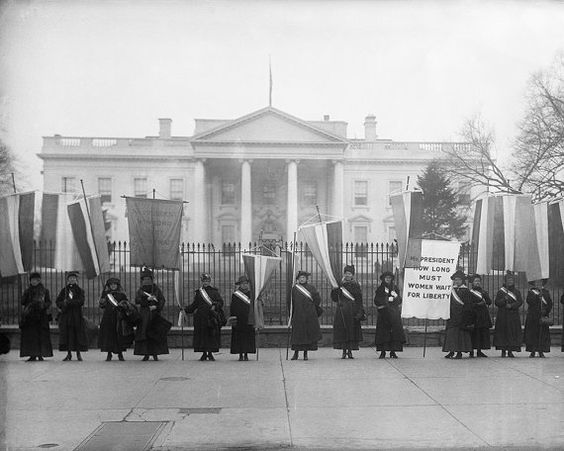 Suffragettes Picketing the White House 1917